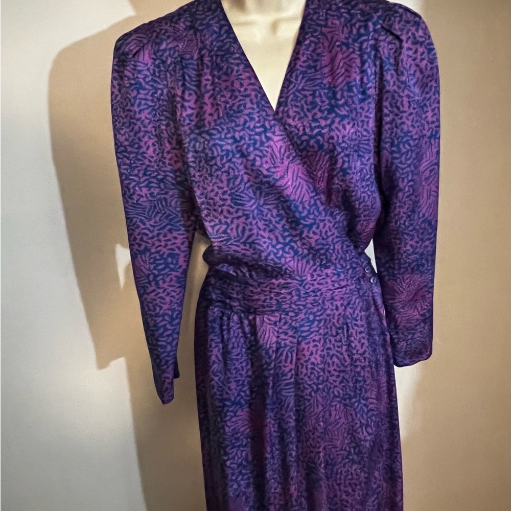 VINTAGE 100% Silk 1950s Elegant Purple Wrap Dress